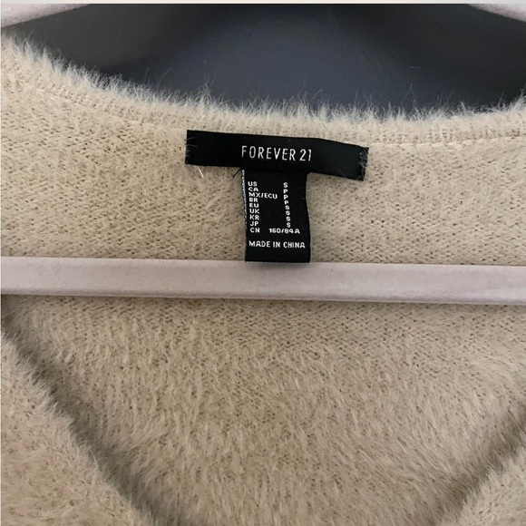 Tan sweater - Picture 2 of 3